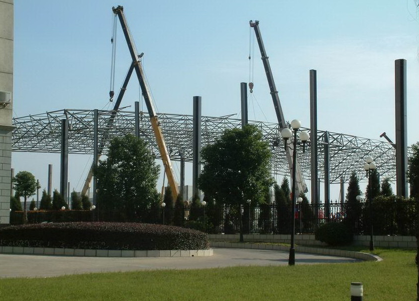 顺义加油站罩棚网架